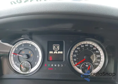 2017 Ram 1500 Express 4X4 5'7 Box z USA, uszkodzony, nr VIN 1C6RR7KT6HS823536